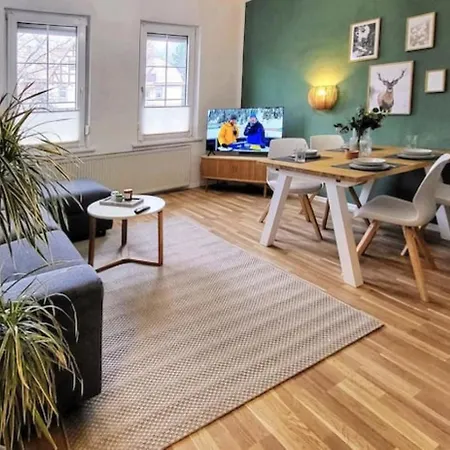 Burgberg Apartment *