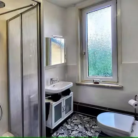 Hirsch Burgberg - Parkplatz - Zentral *